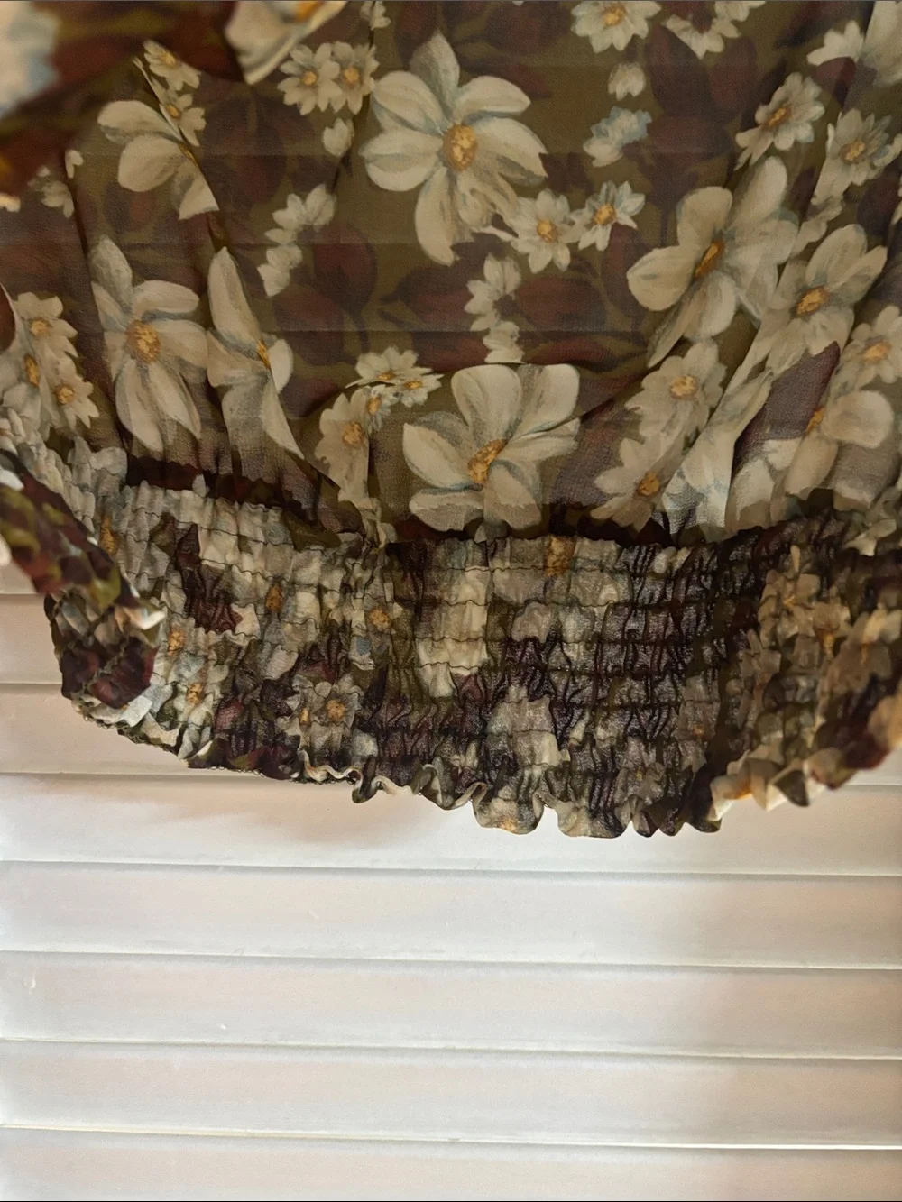 Zara Olive and Cream Floral Cropped Blouse